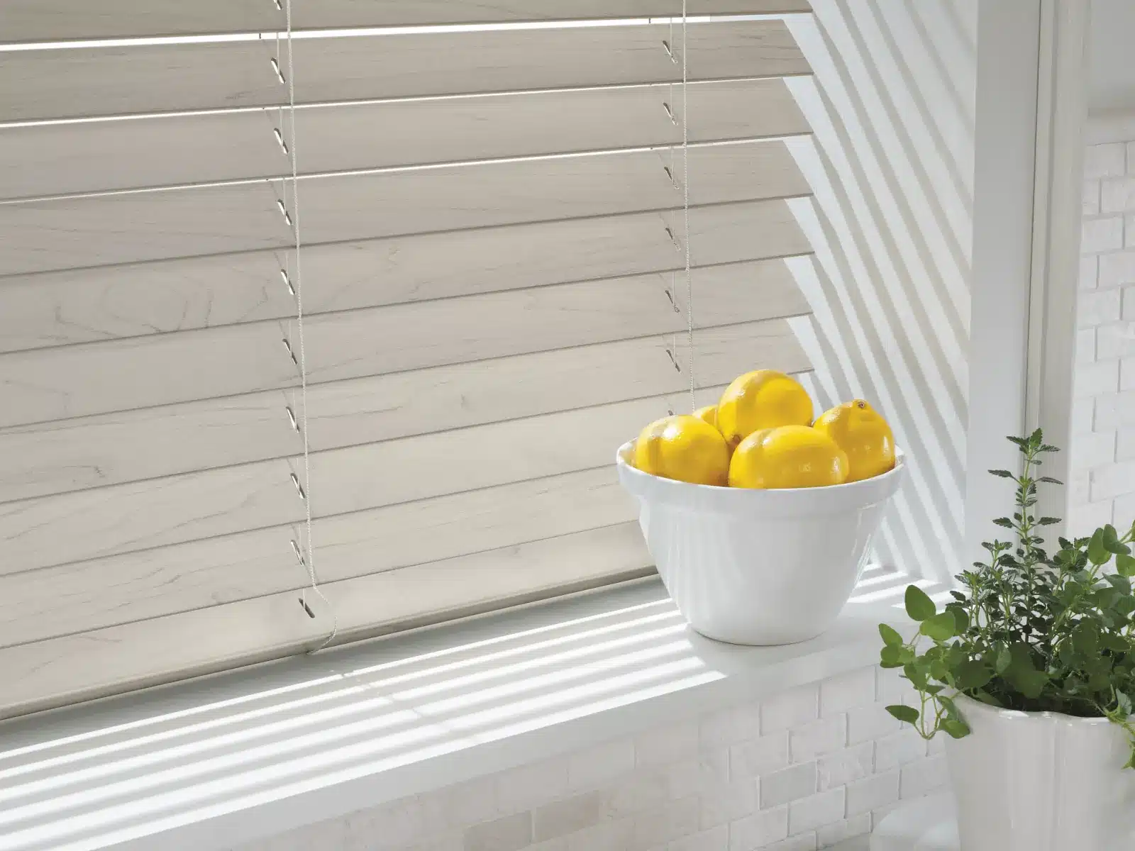 Faux-Wood-Blind Faux Wood Blind